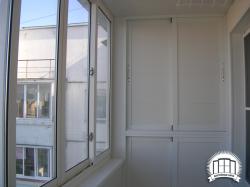 Балконная рама раздвижная (ПВХ конструкция) со стеклом
