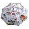 Зонт с газетным принтом.