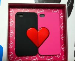Набор из двух чехлов Ozaki iCoat Lover для iPhone 4/4S
