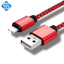 Нейлоновый USB кабель SAUFII, используемый для зарядки телефона или...