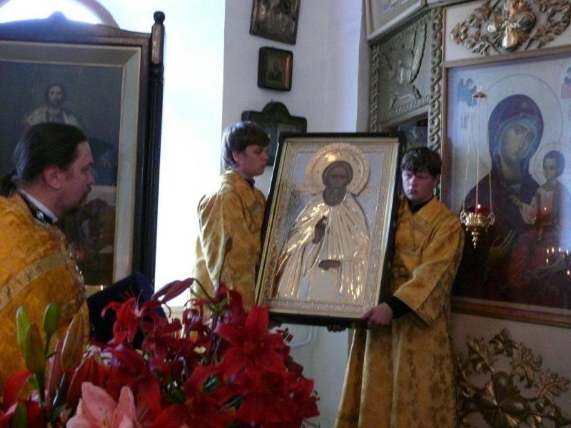 Митрополит Ростовский и Новочеркасский Меркурий в Порхове