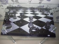 Стеклянный стол "Шахматы"