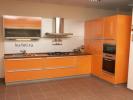 Кухни в стиле модерн оранжевого цвета